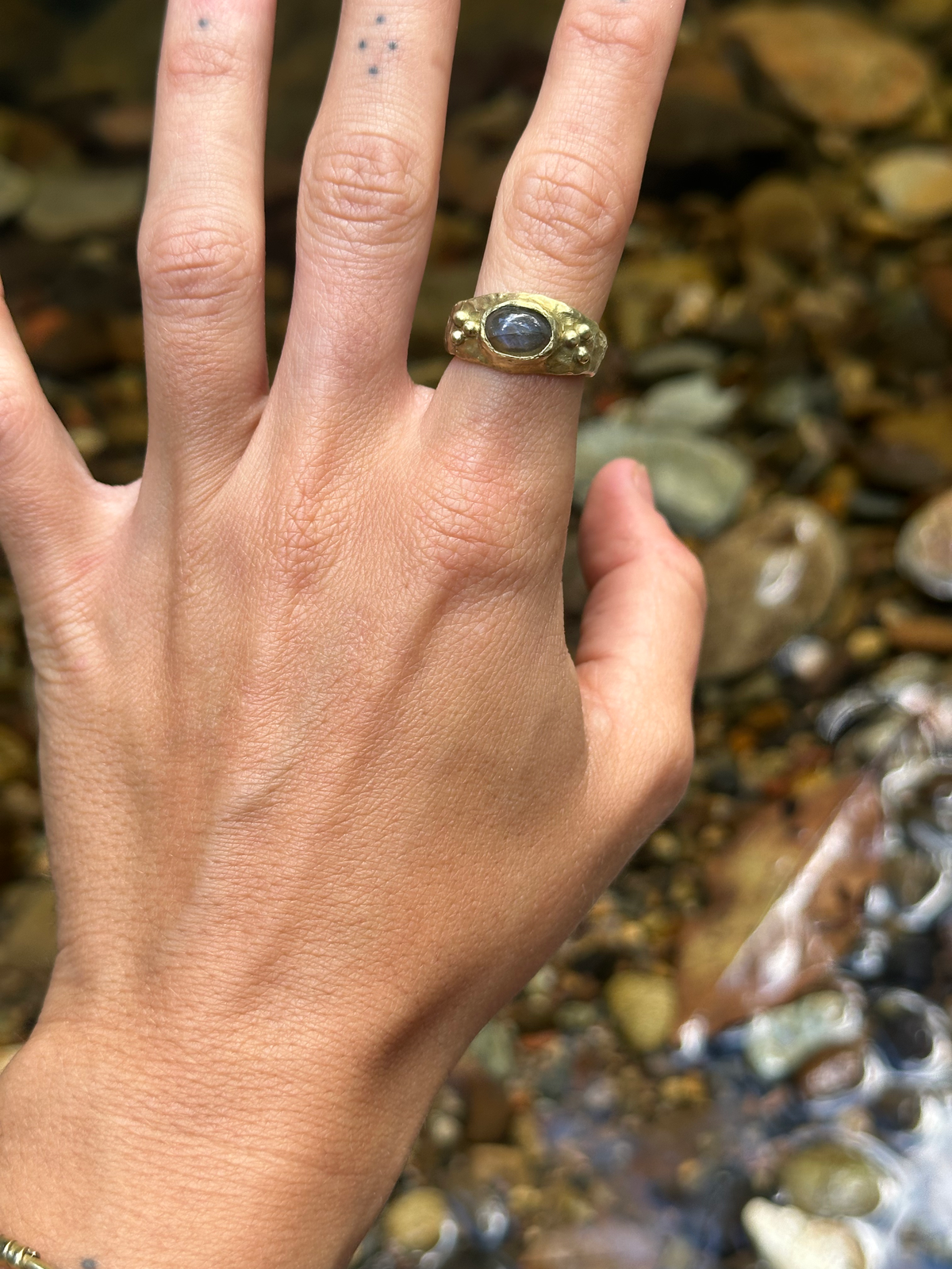 Gaia labradorite ring
