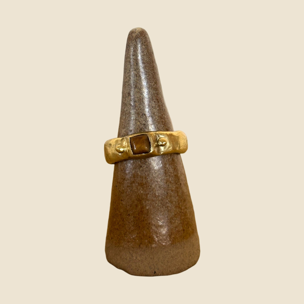 Earth ring on stand