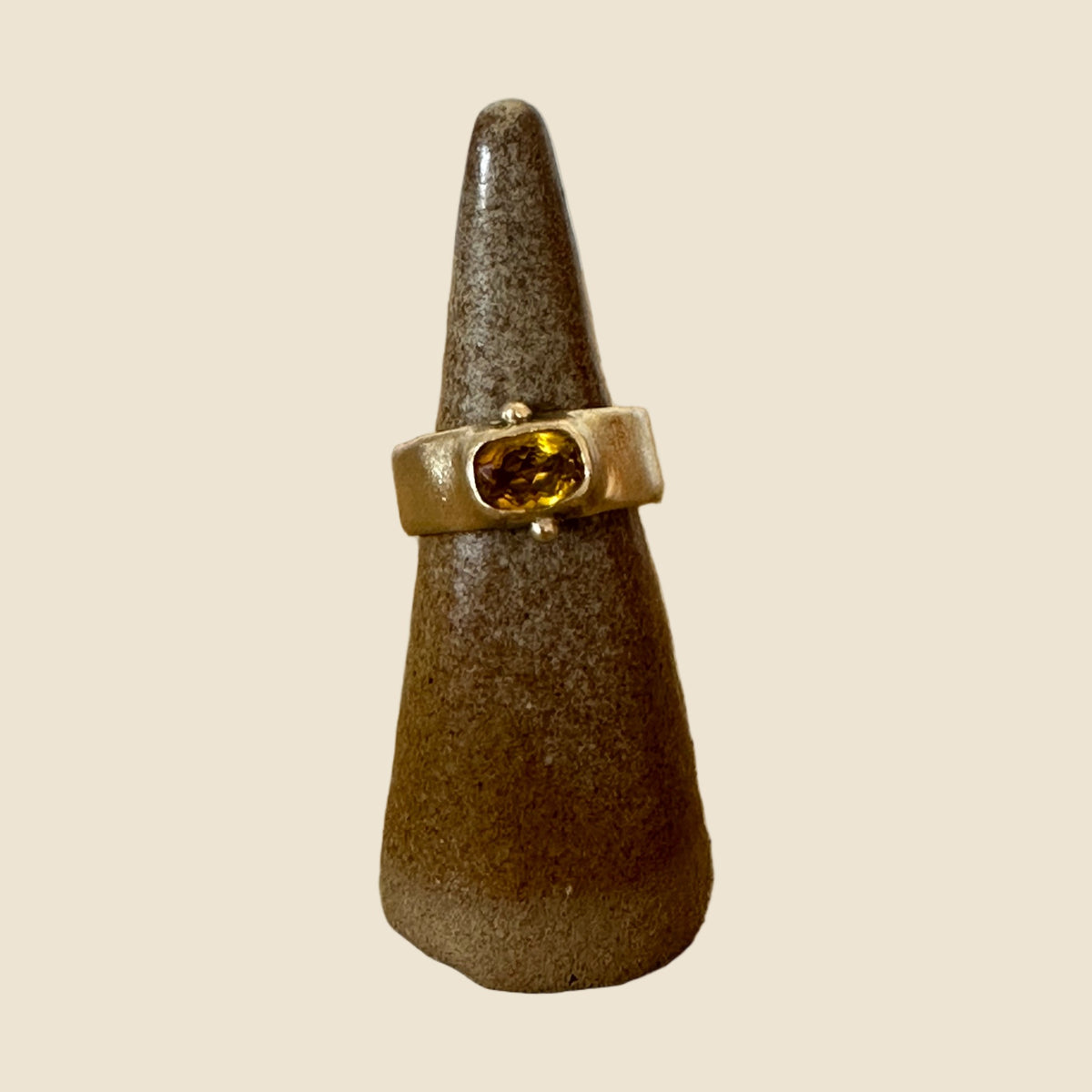 Surya ring on stand